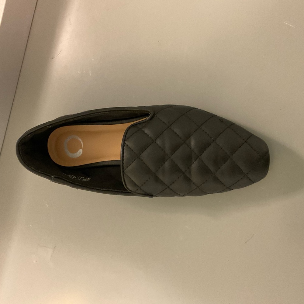 Journee Collection Women's Lavvina Quilted Black Loafer Flat Leather Shoe 🥿 - Picture 7 of 12